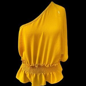 Peach Love California One Shoulder Top with Elastic Waist (Boutique) Size LARGE